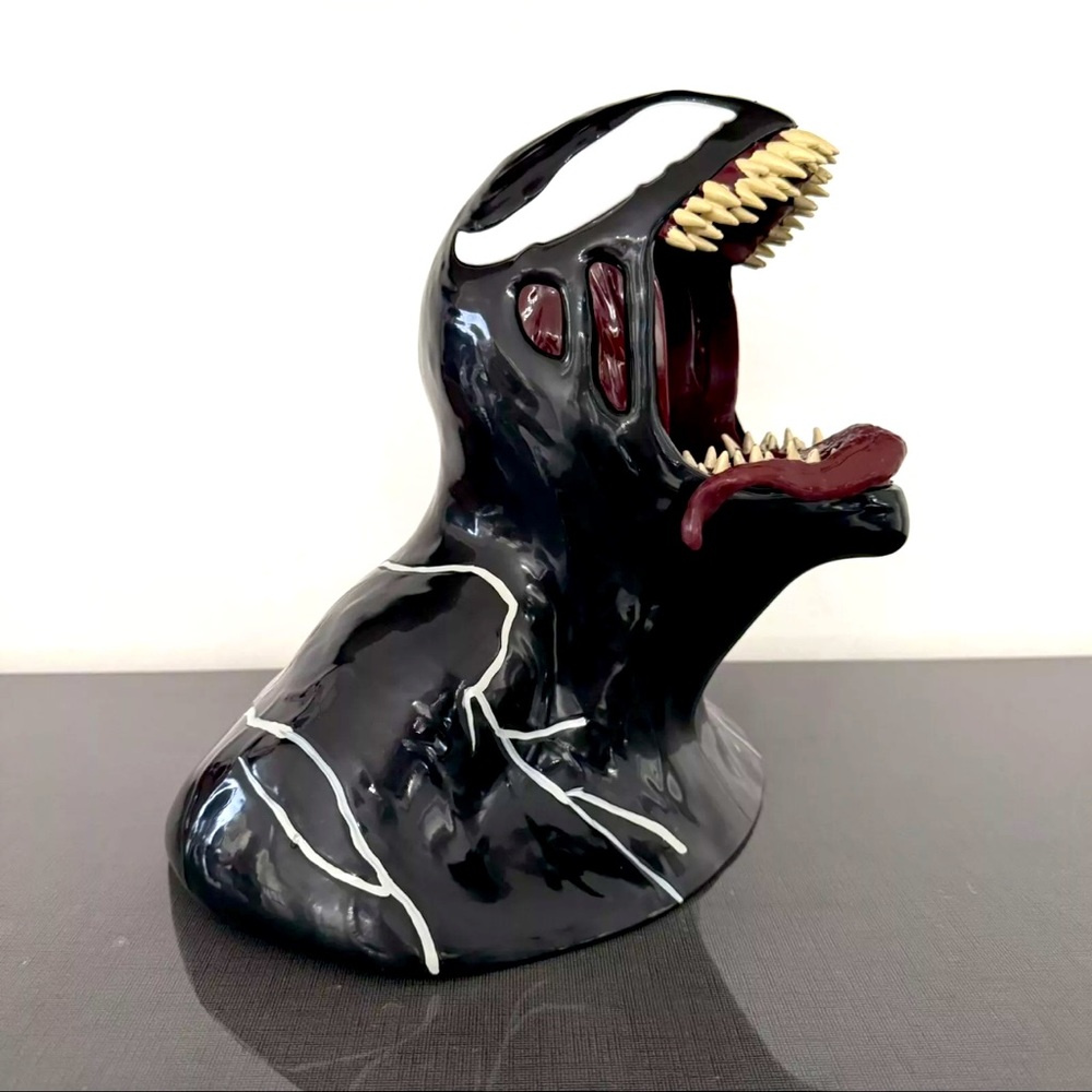 🥵 VENOM x REGAL POPCORN BUCKET EXCLUSIVE 🤪